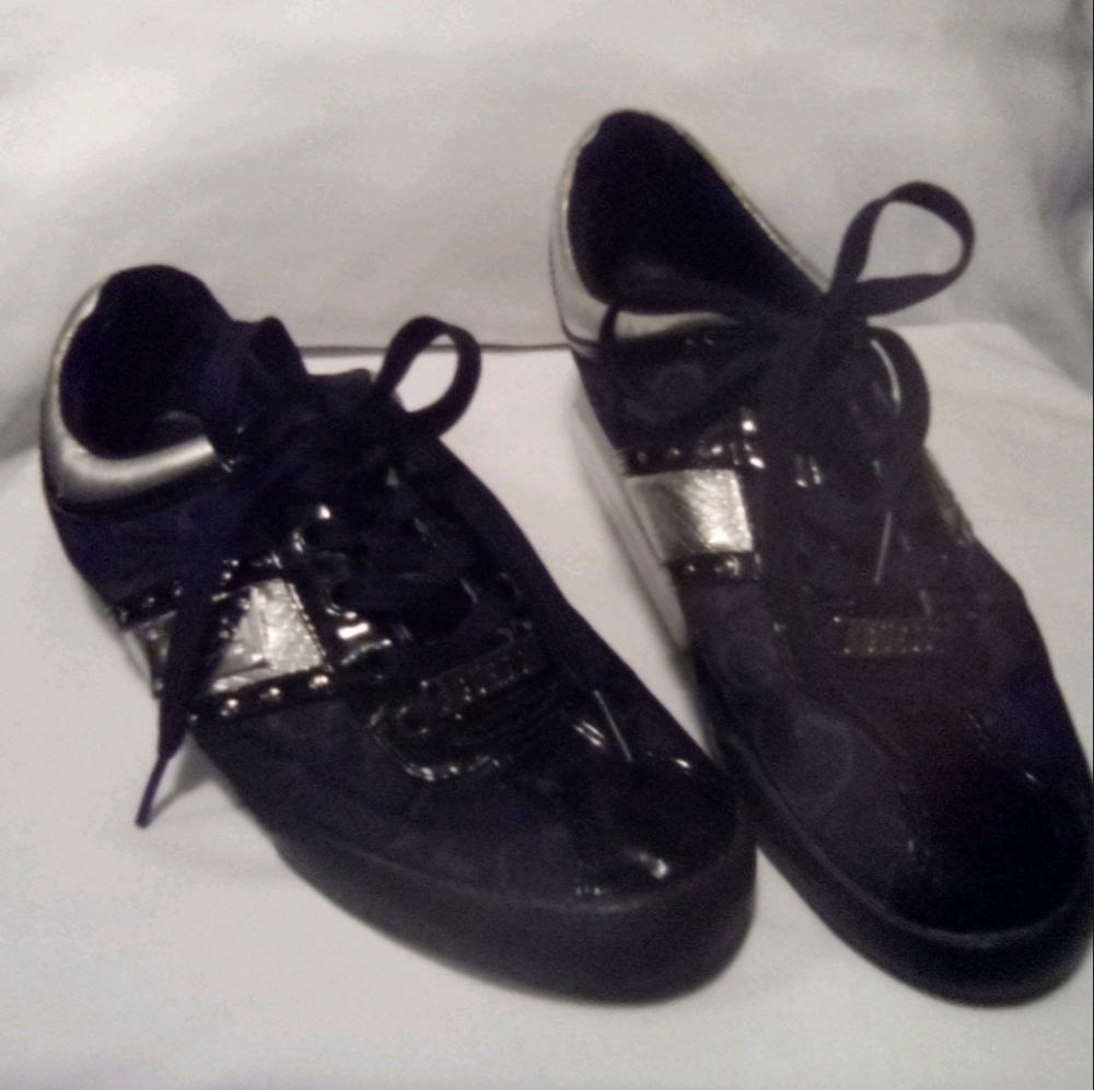 Women's "Guess" tennis shoes